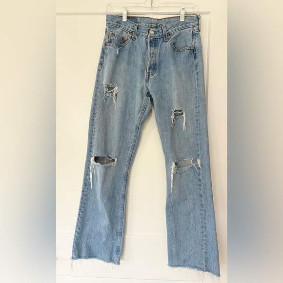 Levi’s Rare Vintage Light Wash 2004 Buttonfly 501  Straight Leg Distressed Jeans - Picture 4 of 12